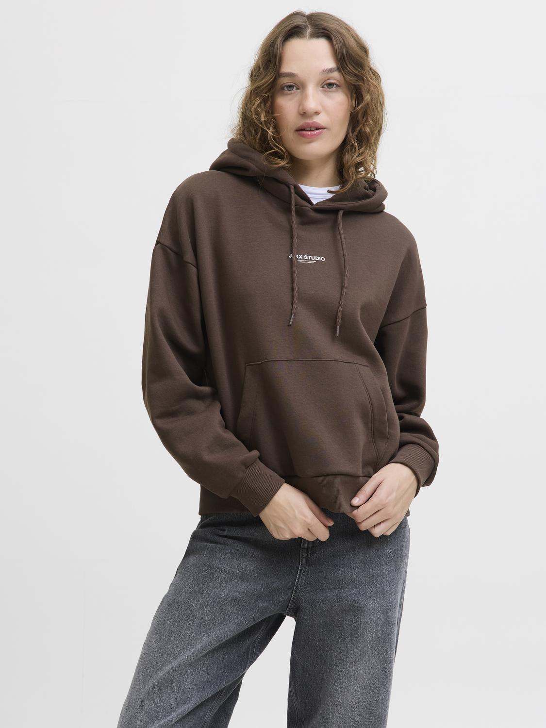 model_shot-front